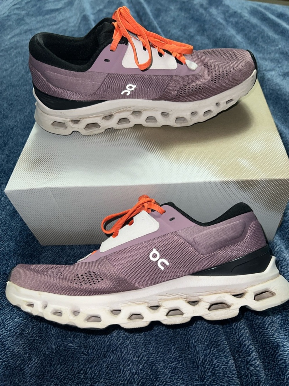 On Cloud Women's Lavender Athletic Sneakers with Orange Laces Size 8 (men’s 6.5) - Picture 5 of 7